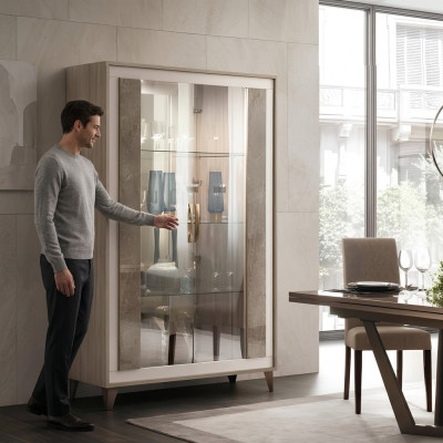 Komoda Vitrína Komody Vitríny Skříň s pěti skříňkami Skleněný designérský skříň Skříně