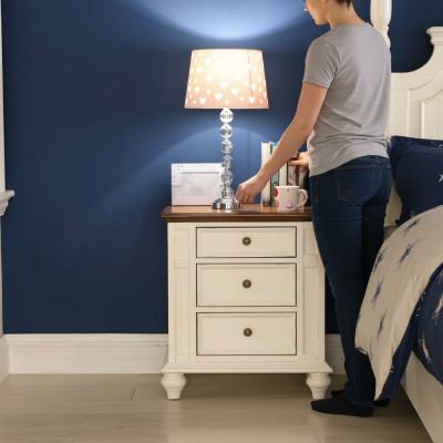 Schlafzimmer Klassische Nachttische aus echtem Holz Landhausmöbel Beistelltische