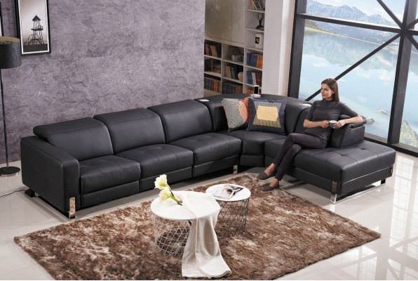 Luxusní rohová pohovka v L tvaru se sedadly z kůže pro váš obývací pokoj, moderní design.