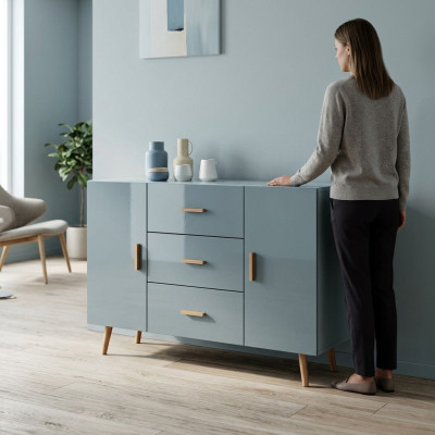 Komoda Brillo, dřevěné komody, skříň, sideboard, obývací pokoj, vysoká skříň, příborník.