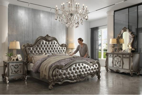 Klassische Möbel Schlafzimmer Set Bett Nachttisch Kommode Spiegel 5tlg.
