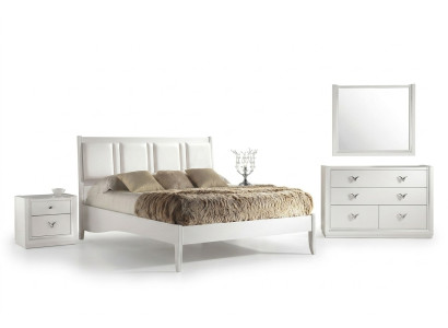Schlafzimmer Ložnice Postel Noční stolek Komoda Zrcadlo Souprava Skupina Dřevo Luxus Sada 5 kusů