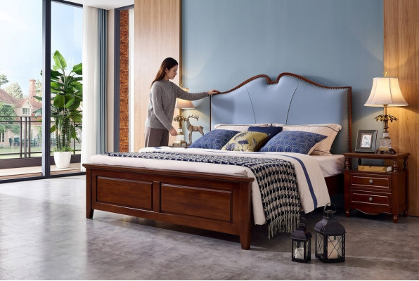 Doppelbett Luxus Schlafzimmer Holz Bett Polster Bettrahmen Möbel