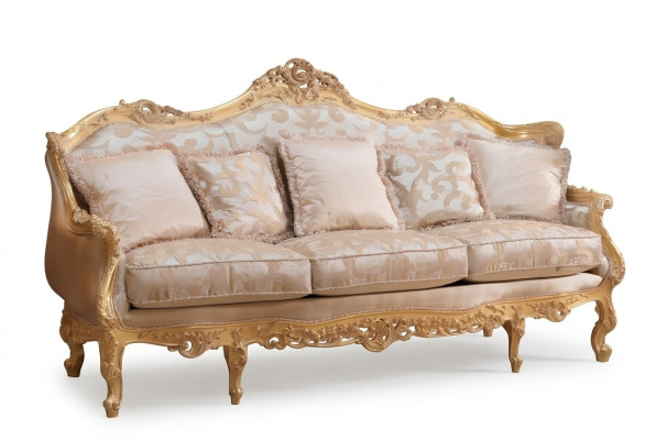 Klassisches Dreisitzer-Sofa braunes möbel