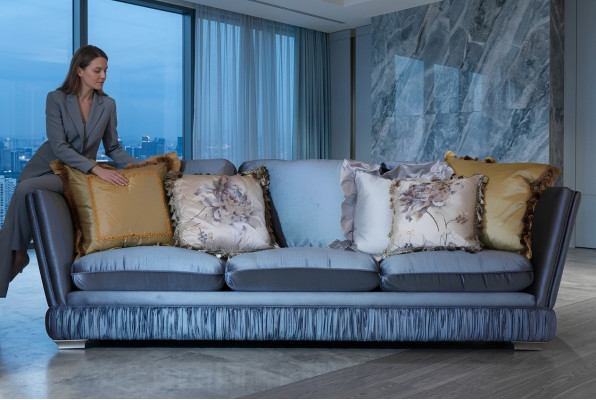 Klassische Dreibettzimmer Sofa Farbe blau Wohnzimmer Textil Sofa Klassiker