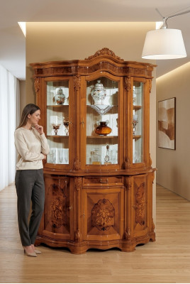 Vitrína Italský luxusní nábytek Vitríny Skříň Sklo Design Skříně