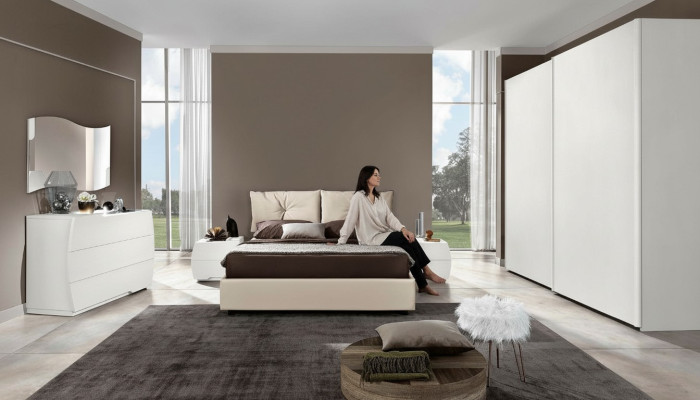 Luxus Set 6tlg. Schlafzimmer Bett Nachttisch Kommode Spiegel Kleiderschrank Holz
