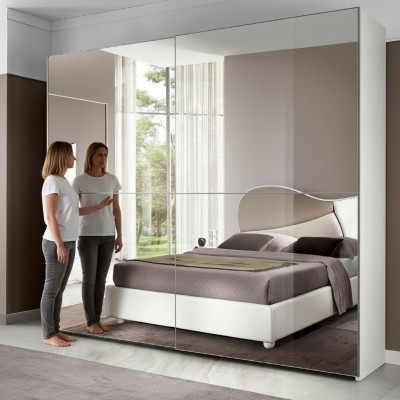 Koupelnová skříň Skříň se šikmými dveřmi Skříně Designová moderní skříň
