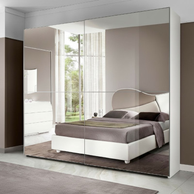 Koupelnová skříň Skříň se šikmými dveřmi Skříně Designová moderní skříň