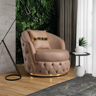 Ein luxuriöser, moderner Sessel in einem hellen Beigeton von Chesterfield