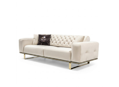 Třímístná sedací souprava Chesterfield s 3 sedadly, bílá látka, luxusní obývací pokoj.