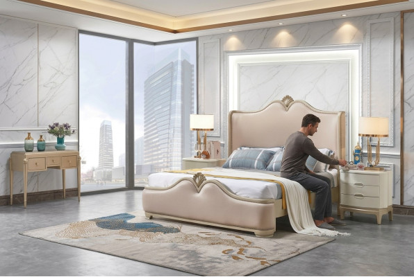 Barock Schlafzimmerset mit Bett und Nachttischen ohne scharfe Ecken