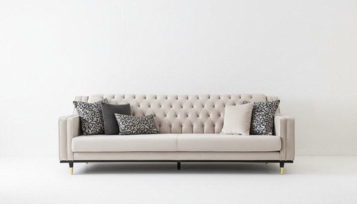 Klassische Chesterfield Dreisitzer Möbel Sofa Luxus Couchen Beige 3 Sitz Sofas