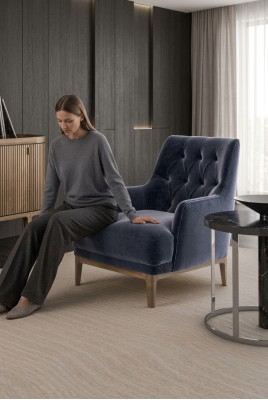 Blauer Exklusiver Chesterfield Sessel Wohnzimmer Einsitzer Holzgestell
