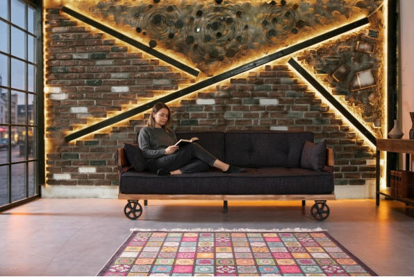 Schwarze Stoff Couch auf Rädern Loft Design mit Holz Korpus Sofa Möbel