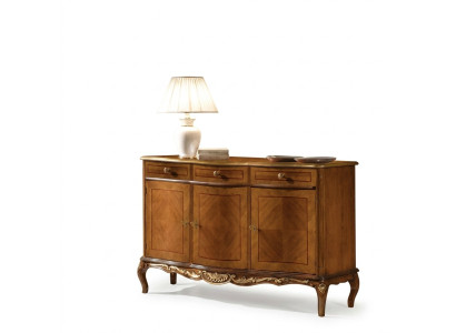 Klasický hnědý nábytek do obývacího pokoje, kvalitní skříň, komoda, sideboards.
