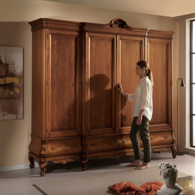 Viertüriger Brauner Kleiderschrank Klassische Schlafzimmer Möbel Holz