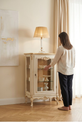 Výložní skříně skleněná skříň styl klasický dřevo design nábytek