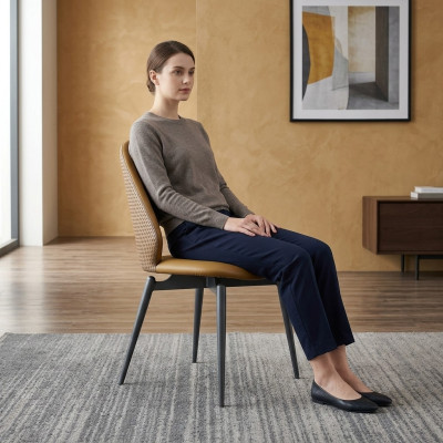 Hnědá kůžená židle Moderní jídelní křeslo Jediné Křeslo Stylová dřevěná židle