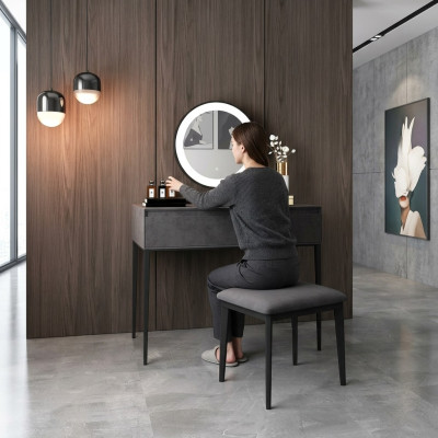 Šedý toaletní stůl návrháře s make-up stolem a šuplíky s kosmetickými komodami