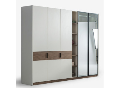 Bílá šatní skříň ve spálence Luxus Moderní skříň se zasouvacími dveřmi