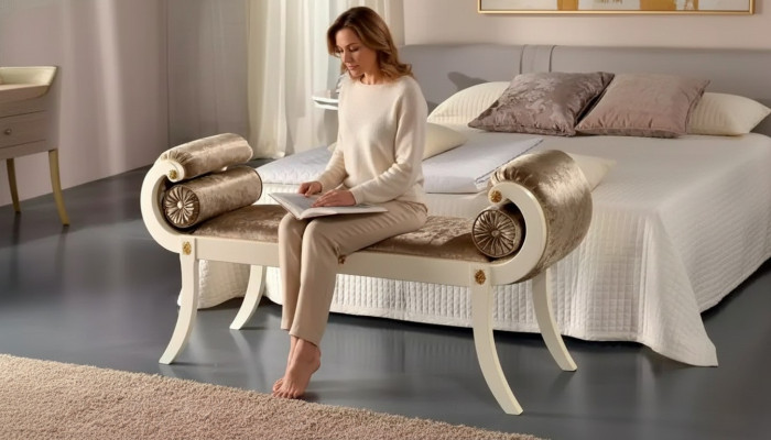 Klassische Beige Polsterbank Sitzbänke Sitzmöbel Designer Holzmöbel