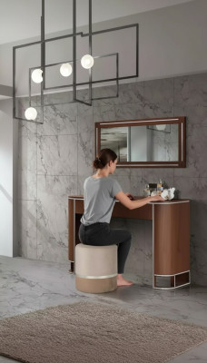 Designer kompletní toaletní stůl + zrcadlo Moderní nábytek Nový set 2 díly.