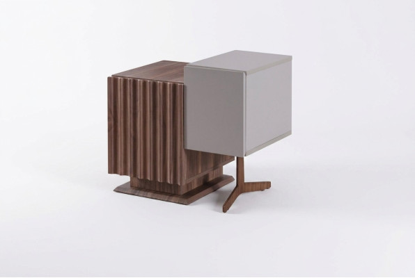 Luxus Nachttisch Tisch Schlafzimmer Möbel Stil Modern Exclusive Beistelltisch