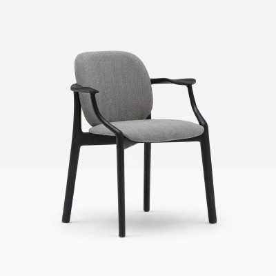 Designer Šedá jídelní židle s dřevěnou konstrukcí, s područkami, čalouněný nábytek.