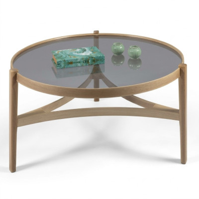 Moderní nábytek do obývacího pokoje, designérský luxusní kulatý stůl na kávu.