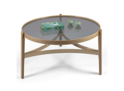 Moderní nábytek do obývacího pokoje, designérský luxusní kulatý stůl na kávu.