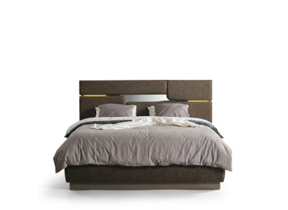 Schlafzimmer Set Luxus Bett braun Farbe und 2x Nachttische 3 Stück neu
