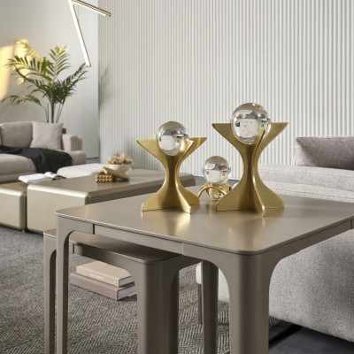 Moderner TV-Lowboard aus Holz in Beige
