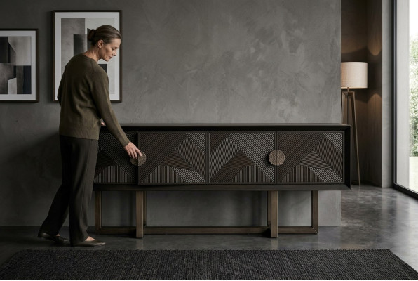 Elegantes braunes Holz TV-Lowboard modern und funktional