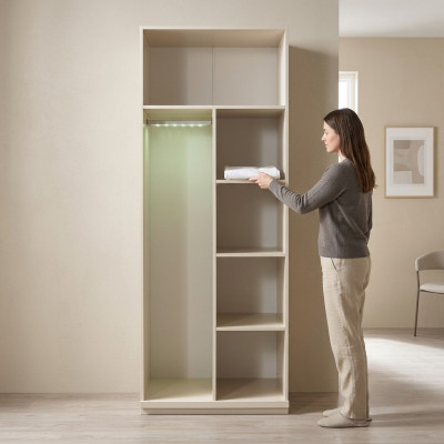 Moderní modulární skříň do ložnice 83cm