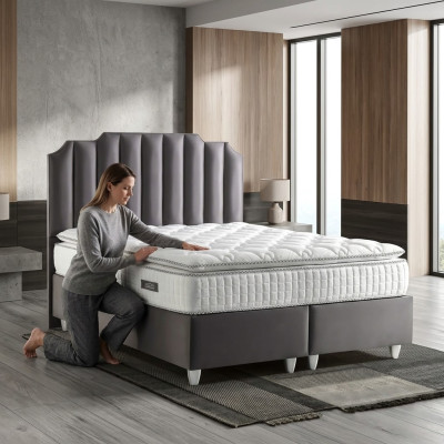 Elegantes graues Bett mit Matratze aus Textil und Holz