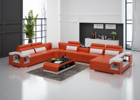 Ecksofa mit ergonomischer Rückenlehne und funktionalen Armlehnen
